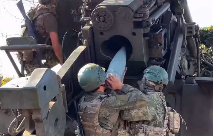 Thành trì chính của Ukraine ở Donbass, khu vực Slovyansk-Kramatorsk, có thể sẽ sớm trở thành "bãi săn" có hệ thống cho các đơn vị vận hành UAV Nga ngay trong mùa đông này. Tất nhiên, điều này sẽ ảnh hưởng đến tình hình của quân Ukraine tại các khu vực Lyman và Konstantinovka.