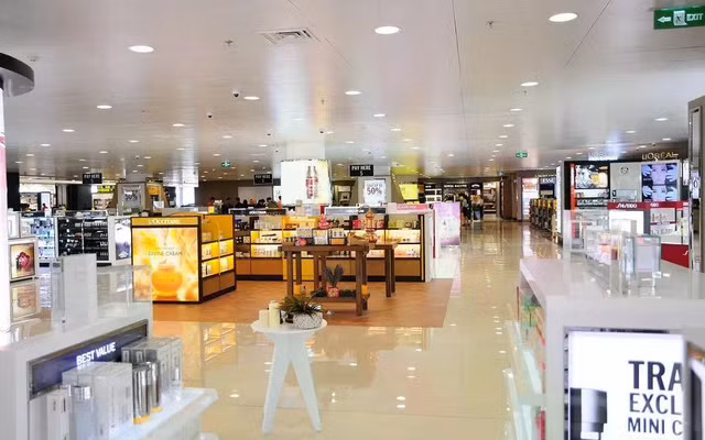 Siết quản lý hoạt động kinh doanh hàng miễn thuế. Ảnh minh họa/Báo Chính phủ
