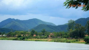 Khám phá sông Hương: Nét đẹp thiên nhiên và di sản văn hóa Huế