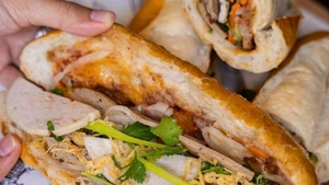 Nhập viện sau khi ăn bánh mì ở Quảng Ngãi, Bộ Y tế chỉ đạo khẩn