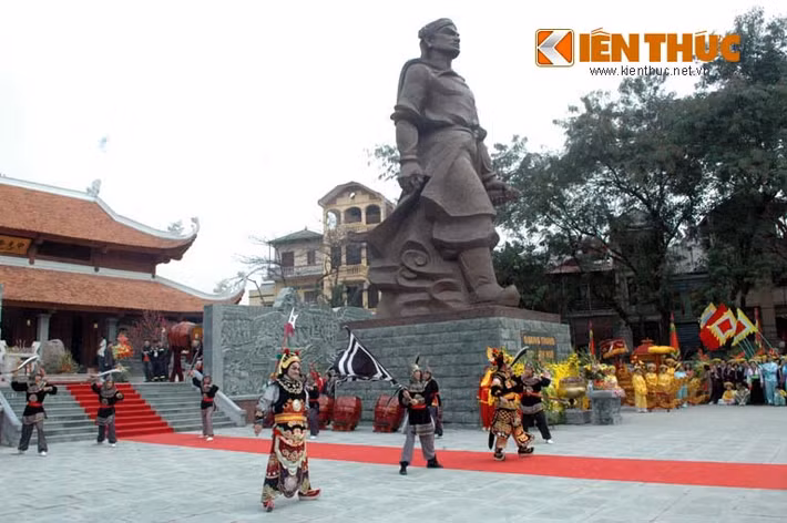 29 vạn quận Mãn Thanh xâm lược, đàn áp dân tộc ta...