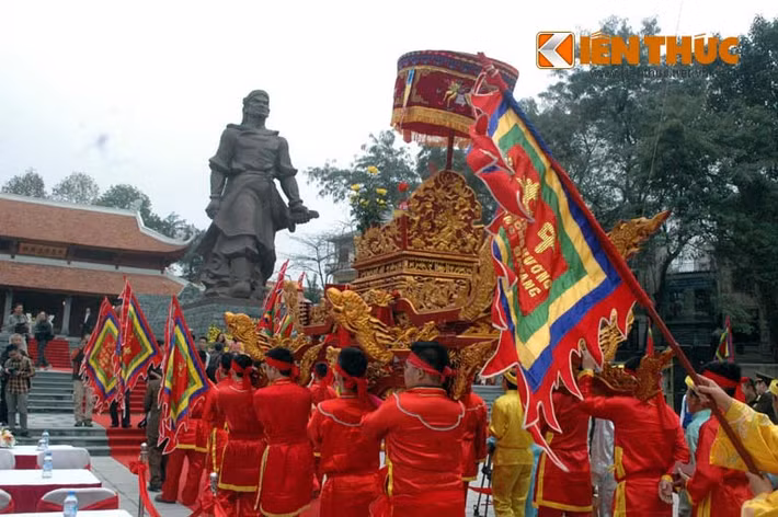 ... khu vực chính của trung tâm làm lễ.