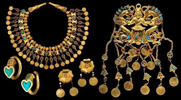 Nhờ đó, Taliban nắm trong tay nguồn tài nguyên khoáng sản khổng lồ của quốc gia này. Vào năm 2020, các nhà địa chất và giới chức quân đội Mỹ ước tính, Afghanistan sở hữu mỏ khoáng sản trị giá tới 1.000 tỷ USD.