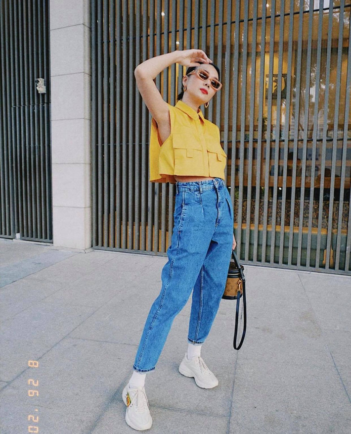 Gu thời trang trẻ trung, nhiều màu sắc của nữ siêu mẫu.