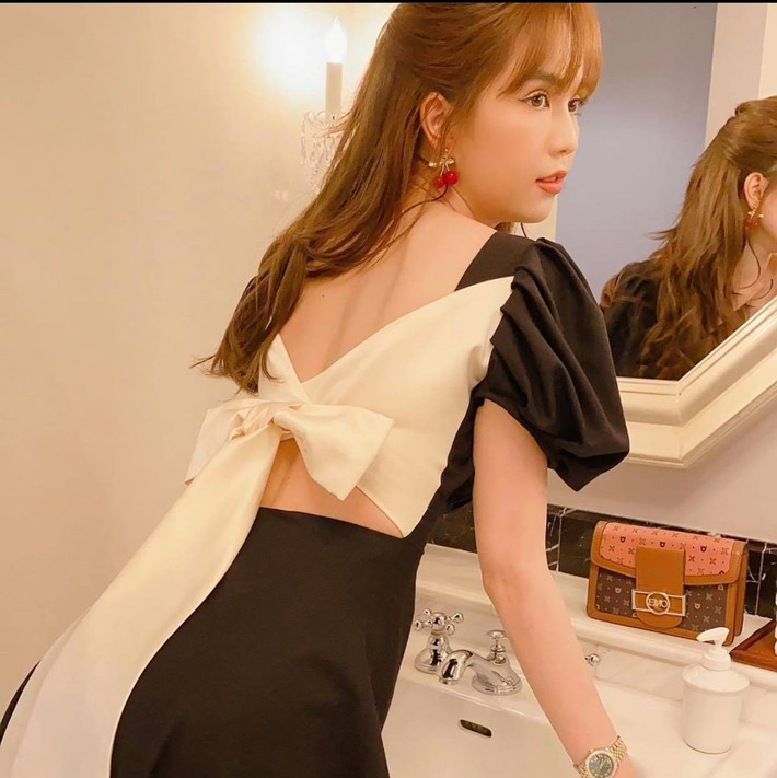 Khó có thể tin "nữ hoàng nội y" đã ngoài 30 tuổi nếu chỉ nhìn vào nhan sắc ngọt ngào này.