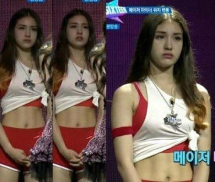 Somi diện trang phục quá hở hang khiến cộng đồng mạng phải lên án khi mới 14 tuổi.