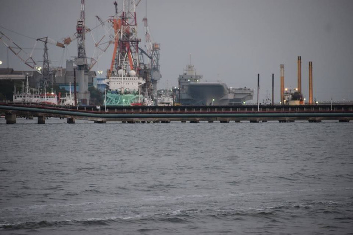 Theo tính toán của Ấn Độ, nhanh nhất cũng phải tới tháng 10/2020 tàu sân bay Vikrant mới hoàn thiện và bắt đầu được chuyển giao cho Hải quân Ấn Độ để thử nghiệm. Quá trình thử nghiệm sẽ diễn ra ít nhất một năm và phải tới năm 2021 Ấn Độ mới đưa tàu sân bay này vào trang bị chính thức được. Nguồn ảnh: QQ.