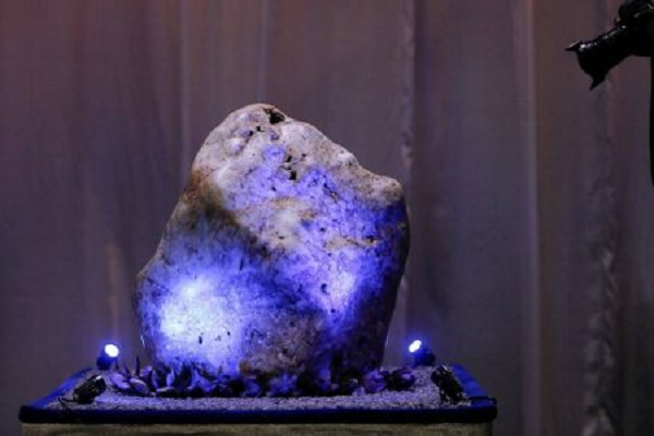 Ratnapura được biết đến là "thủ đô đá quý" của quốc gia Nam Á này, nơi xuất khẩu ngọc bích và đá quý hàng đầu.