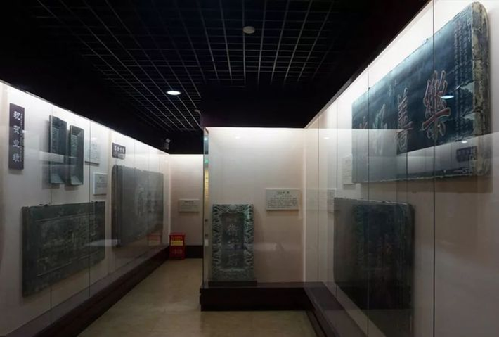 Các chuyên gia của bảo tàng bắt đầu nghiên cứu để xác định nguồn gốc của bảo vật này.