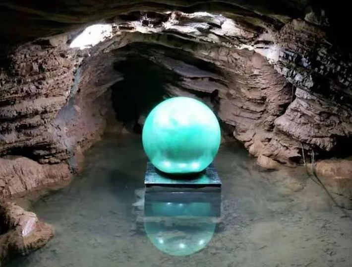 Zhao Sheliang sau khi xác định đã phát hiện ra đây chính là dạ minh châu, bảo vật quý hiếm dành riêng cho hoàng gia thời cổ đại, có trọng lượng lên đến 6 tấn. Anh đã mất 3 năm để đánh bóng viên dạ minh châu này và biến nó thành một hình cầu có đường kính lên tới 1,68 mét.