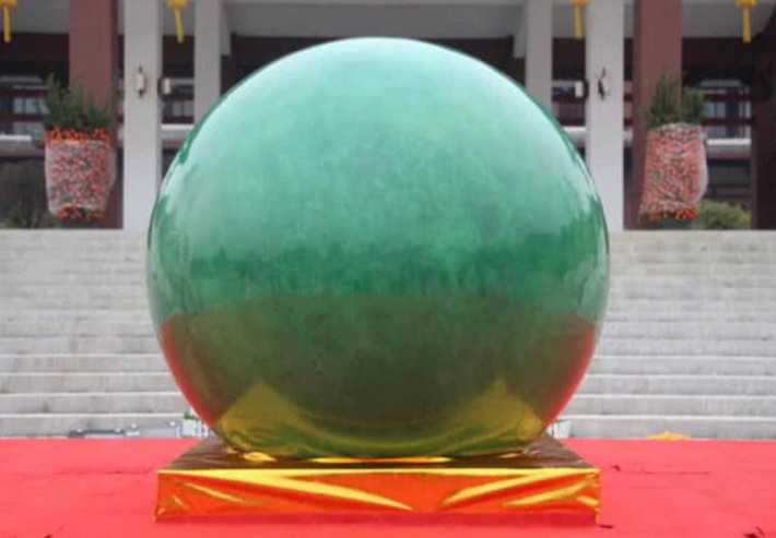 Hơn nữa, viên dạ minh châu khổng lồ này còn có giá trị nghiên cứu khoa học cho các chuyên gia.