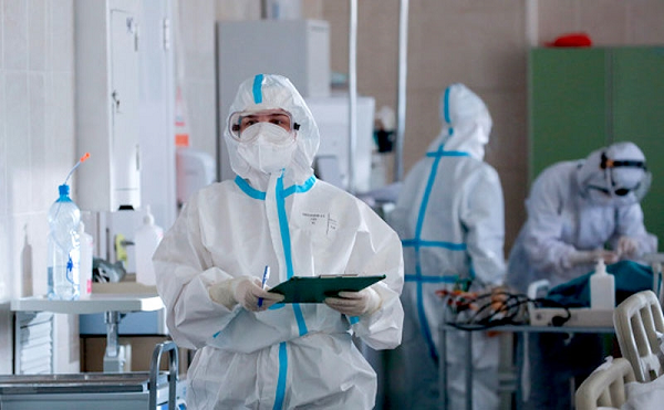 Đột biến này cũng được tìm thấy trong biến thể Beta ở Nam Phi, có khả năng làm giảm hiệu quả của một số phương pháp điều trị COVID-19 nhất định.