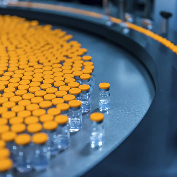 Theo các nhà khoa học, biến thể AY.4.2 sở hữu tất cả đặc điểm của biến thể Delta kết hợp với đột biến trong biến thể Beta. Biến chủng AY.4.2 được coi là có khả năng lây nhiễm cao và lây lan nhanh chóng.