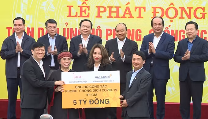 Ngày 31/01/2020, Thủ tướng Chính phủ Nguyễn Xuân Phúc quyết định bổ nhiệm ông giữ chức Thứ trưởng Bộ Y tế. Ông đồng hành cùng Phó Thủ tướng Vũ Đức Đam trong công tác phòng chống dịch COVID-19. Ông Long là một trong các Phó trưởng Ban Chỉ đạo quốc gia phòng, chống dịch COVID -19 tham gia tích cực trong công tác phòng chống dịch ngay từ những ngày đầu.