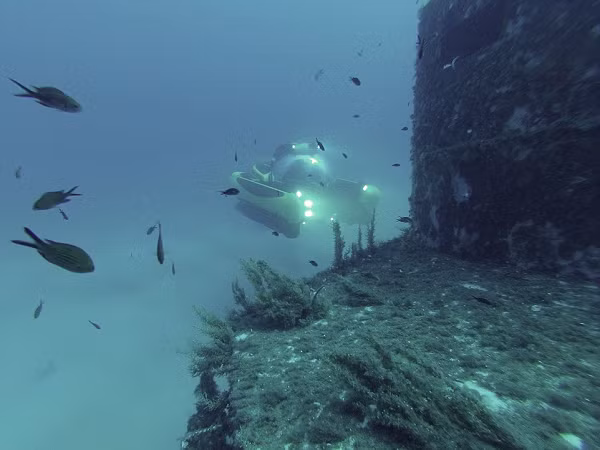 Tại Singapore, các nhà khoa học đã đưa biện pháp xử lý sinh học loại nước muối để chiết xuất canxi, magiê, kali và lưu huỳnh trong nó.