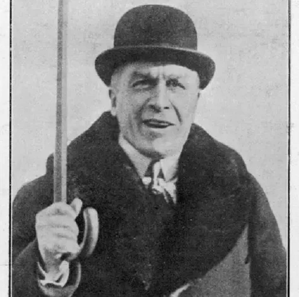 Khi Chiến tranh Thế giới thứ nhất nổ ra, Loewenstein đã trở thành một trong những người quyền lực nhất châu Âu. Ông được mệnh danh người giàu thứ ba trên thế giới và là nhân vật tiêu biểu cho “Thời đại Vàng son”.