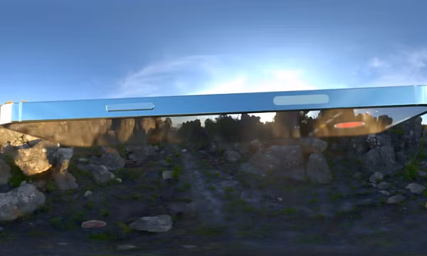 Ngoài ra, phần loa thoại của iPhone 14 Pro được đặt ở ngay cạnh viền màn hình bên trên trông rất gọn và đẹp mắt.