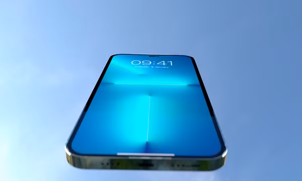 Vì vậy camera dạng phẳng giống như thiết kế được đăng tải của iOS beta news có vẻ được lòng người dùng hơn vì giúp máy có vẻ ngoài liền mạch, gọn gàng.