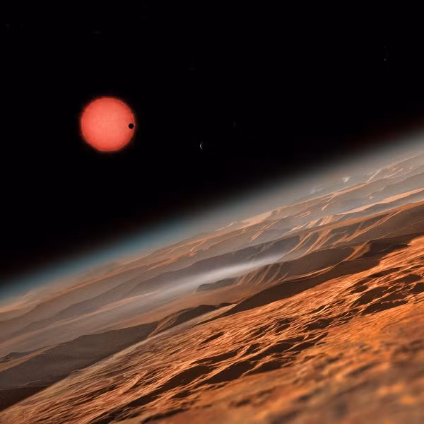 Nghiên cứu kỹ hơn, các nhà khoa học phát hiện nó quay quanh ngôi sao ở một khoảng cách cung cấp nhiệt độ có lợi cho sự hình thành nước trên bề mặt hành tinh. Điều này cho thấy hành tinh Ross 508b nằm trong vùng có thể tồn tại sự sống.