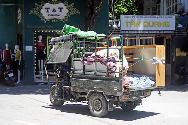 Theo UBND thành phố, đã giao cho Sở GTVT triển khai, Sở đã có báo cáo về việc khảo sát thống kê số lượng xe ba bánh của thương binh, bệnh binh và người khuyết tật và chế độ chính sách ưu đãi, hỗ trợ, gửi các đơn vị liên quan để hoàn thiện báo cáo. (Ảnh: Baodoisongphapluat)