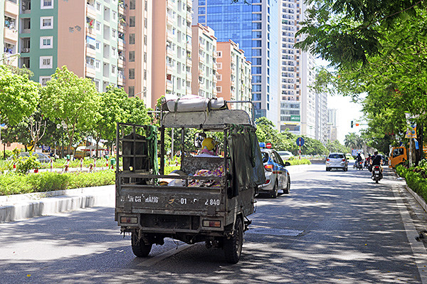 Hà Nội cũng cho biết, đang triển khai việc xây dựng cơ chế hỗ trợ chuyển việc làm đảm bảo đời sống đối với thương binh có xe ba bánh kinh doanh dịch vụ chở hàng, chở người đang hoạt động. (Ảnh: Baodoisongphapluat)
