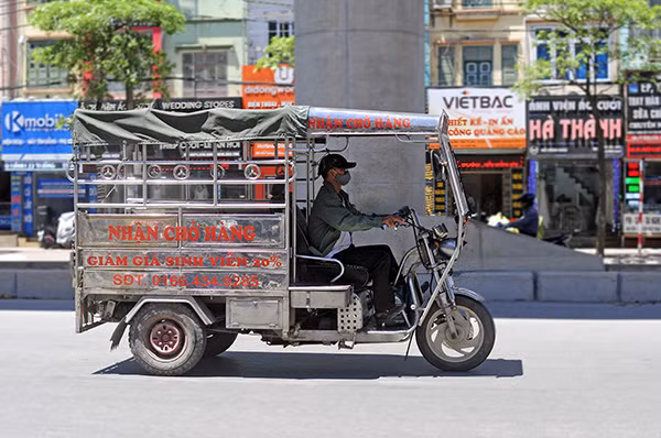 Văn bản cũng thông tin, Sở GTVT đã có tờ trình, UBND thành phố đã có văn bản giao cho Sở Tư pháp thẩm định, hiện nay Sở Tư pháp đang lấy ý kiến liên ngành để hoàn chỉnh việc thẩm định trình UBND thành phố. (Ảnh: Baodoisongphapluat)