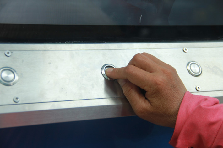 Người dân có thể dễ dàng lựa chọn loại nước uống.