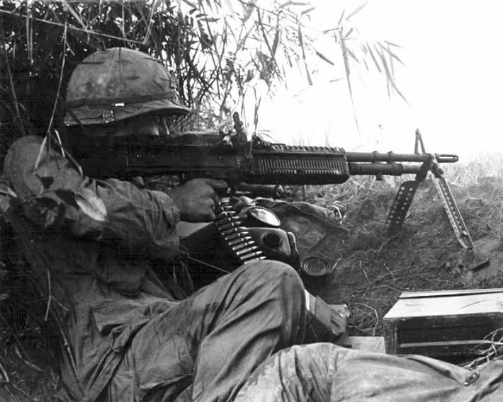 Ngày 1/5/1970, một ụ súng máy của lính Australia đã bắn nhầm vào một toán lính Australia khác đang đi tuần khiến hai người thiệt mạng, hai người khác bị thương. Nguồn ảnh: Archive.