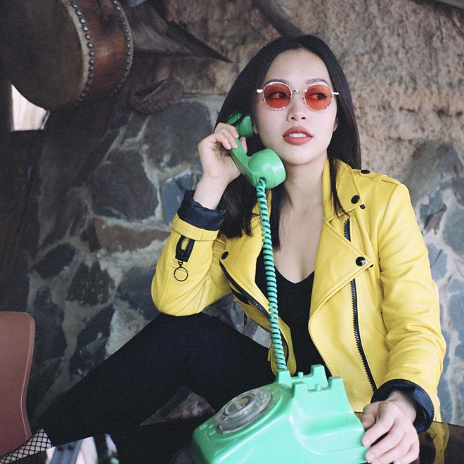 Sau khoảng thời gian dài biến mất khỏi mạng xã hội, giữa tháng 9 vừa qua, nữ beauty blogger đăng tải đoạn video ngắn trên kênh cá nhân và hứa hẹn sẽ sớm trở lại cùng nhiều sản phẩm thú vị.