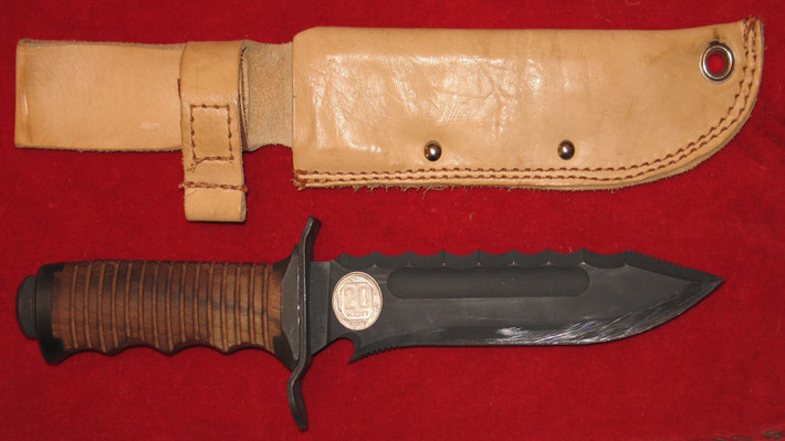 Khatran là loại dao chiến đấu tiêu chuẩn được trang bị Quân đội và An ninh Nga, tuy nhiên nó được sản xuất với số lượng khá hạn chế. Khatran cũng được sản xuất thành nhiều biến thể khác nhau giành cho các hoạt động dưới nước lẫn trên cạn. Nguồn ảnh: Zonwar.