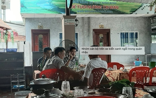 Xe bien xanh cho can bo So Y te vao quan nhau giua mua dich-Hinh-2