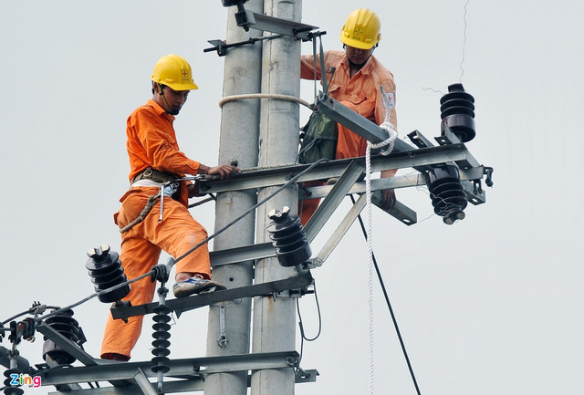 Hóa đơn tiền điện khắp nơi tăng vọt Hoa don tien dien khap noi tang vot