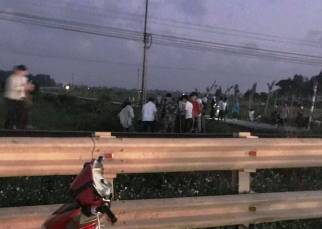 Thầy dạy Toán bị tàu hoả tông tử vong sát ngày nhà giáo Việt Nam Thay day Toan bi tau hoa tong tu vong sat ngay nha giao Viet Nam