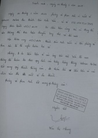 Nhân viên phòng vé Phan Anh giải thích lý do không cho khách hàng hoàn trả vé. Nhân viên phòng vé Phan Anh giải thích lý do không cho khách hàng hoàn trả vé.