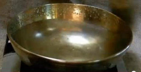 Bát dùng trong nghi lễ thiền định của người Tây Tạng (nguồn: ABC news). Bát dùng trong nghi lễ thiền định của người Tây Tạng (nguồn: ABC news).