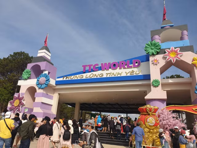 De xuat buoc thao do cong trinh khong phep tai TTC World - Thung lung Tinh yeu-Hinh-2