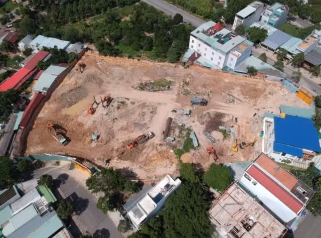 So Xay dung Binh Duong o dau ngay du an C-Sky View mo ban... trai luat?