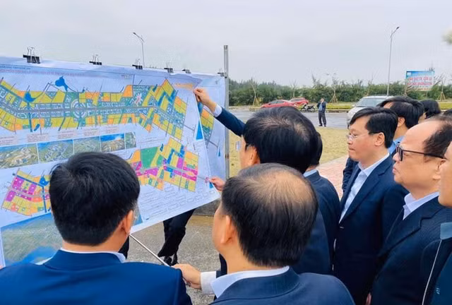 Nhieu lanh dao Nghe An cach ly tai nha vi co tiep xuc voi Bo truong Nguyen Chi Dung