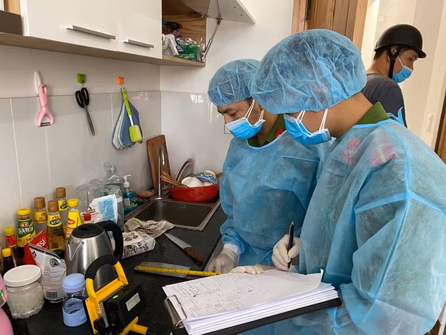 Canh kham xet noi o cua ke chat xac co gai nhet vao vali o Da Nang-Hinh-2