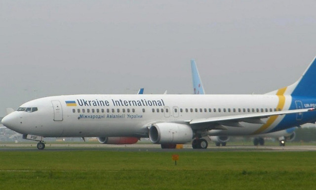 Máy bay Boeing 737 chở 180 hành khách rơi ở Iran May bay Boeing 737 cho 180 hanh khach roi o Iran