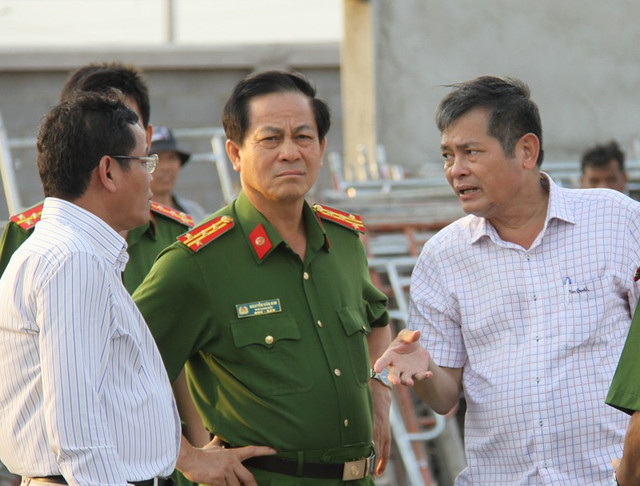 Đồng Nai: Bổ nhiệm 1 Phó Giám đốc Công an, 2 lãnh đạo nghỉ chờ hưu - Hình 2 Dong Nai: Bo nhiem 1 Pho Giam doc Cong an, 2 lanh dao nghi cho huu-Hinh-2