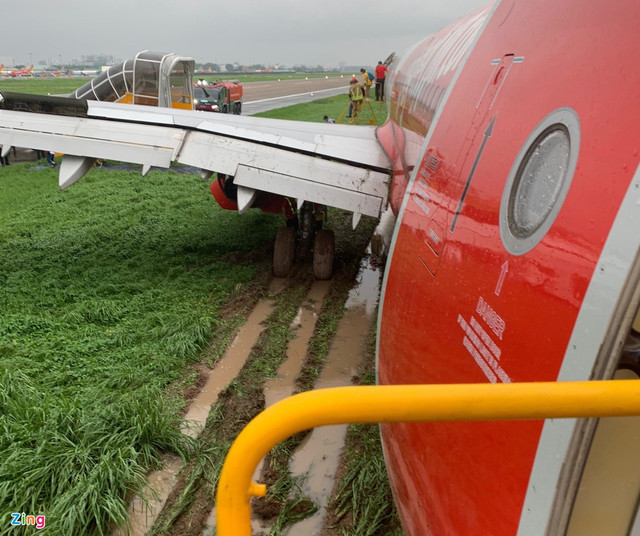 165 chuyến bay của Vietnam Airlines Group bị ảnh hưởng sau sự cố máy bay VietJet lệch đường băng - Hình 3 165 chuyen bay cua Vietnam Airlines Group bi anh huong sau su co may bay VietJet lech duong bang-Hinh-3
