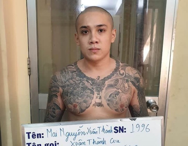 Dan em Tri 'nham' cam dau bang nhom ao cam ra dau thu