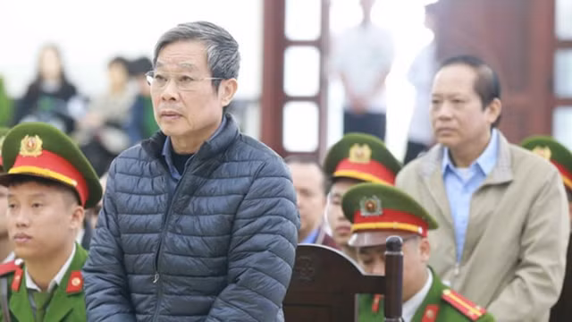 2 cuu bo truong Nguyen Bac Son, Truong Minh Tuan co nhung tinh tiet giam nhe nao?