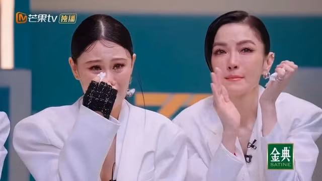 Suni Hạ Linh gây xôn xao mạng xã hội Trung Quốc ảnh 3