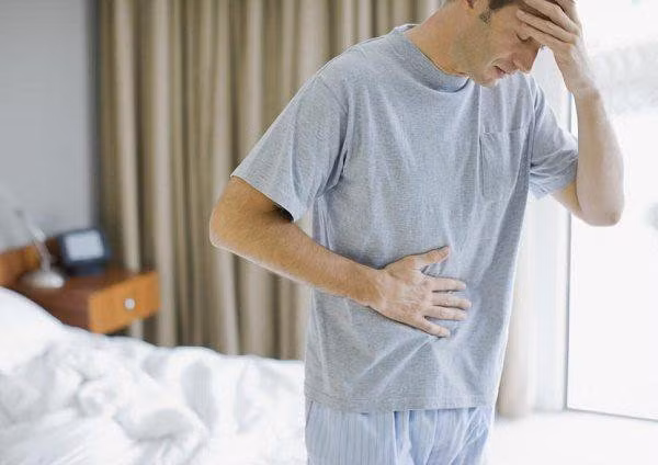 Nguyen nhan gi khien 3 anh em cung ung thu tuyen tien liet?