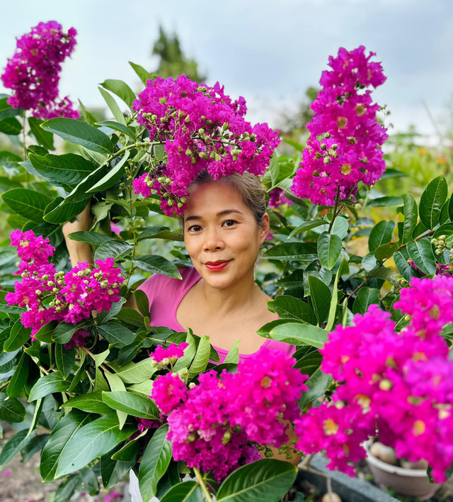 Ca sĩ Mỹ Lệ sở hữu một khu vườn tràn ngập hoa và trái cây Ca si My Le so huu mot khu vuon tran ngap hoa va trai cay