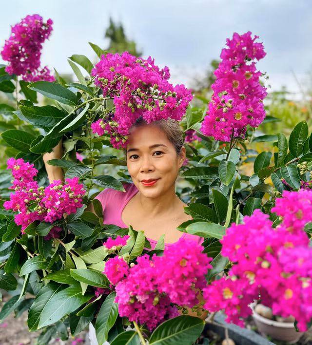 Ca si My Le so huu mot khu vuon tran ngap hoa va trai cay