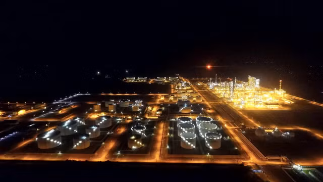 NMLD Dung Quất, nơi đóng góp quan trọng cho ngân sách của Quảng Ngãi.