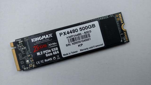 Một mẫu SSD của Kingmax được phân phối chính hãng tại Việt Nam.